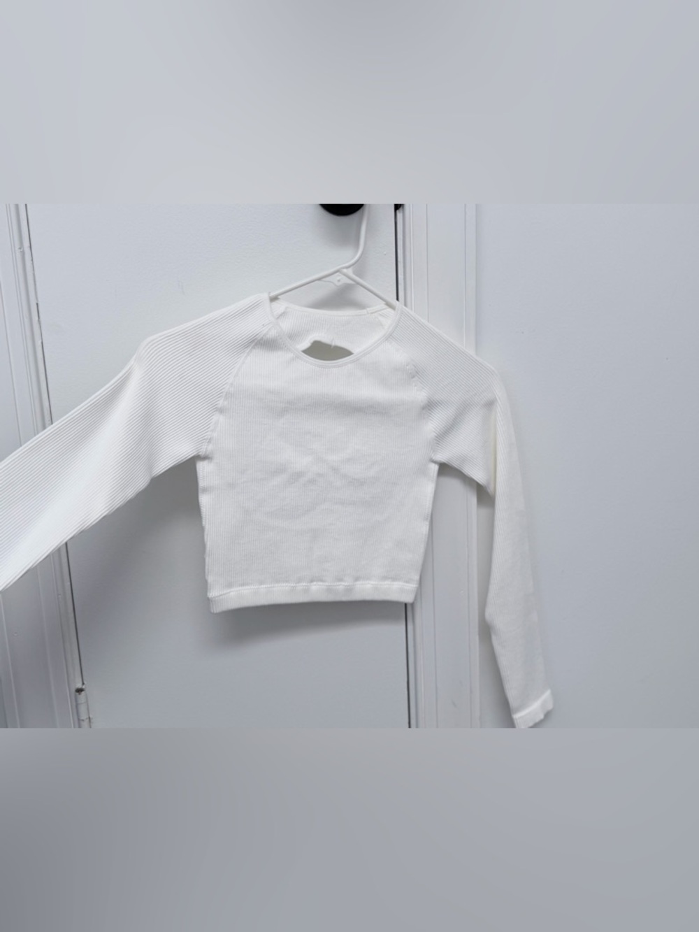 Womans' White Ribbed Long-Sleeve Crop Top
